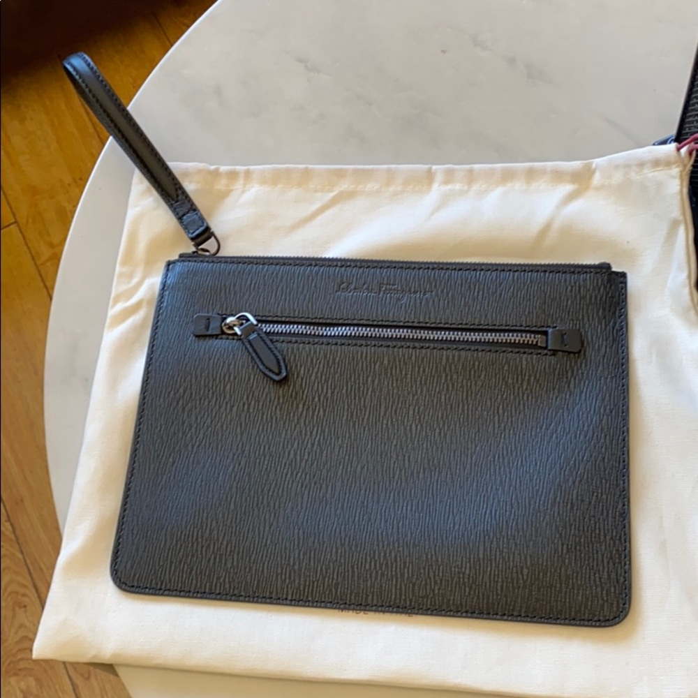 Salvatore Ferragamo Men’s travel holder/clutch